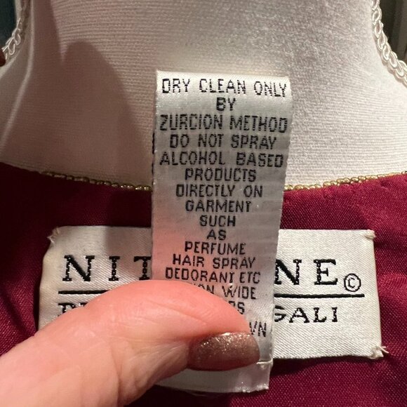 Vintage Niteline by Della Roufogali Red Silk Beaded jacket, Size Medium - Picture 14 of 14